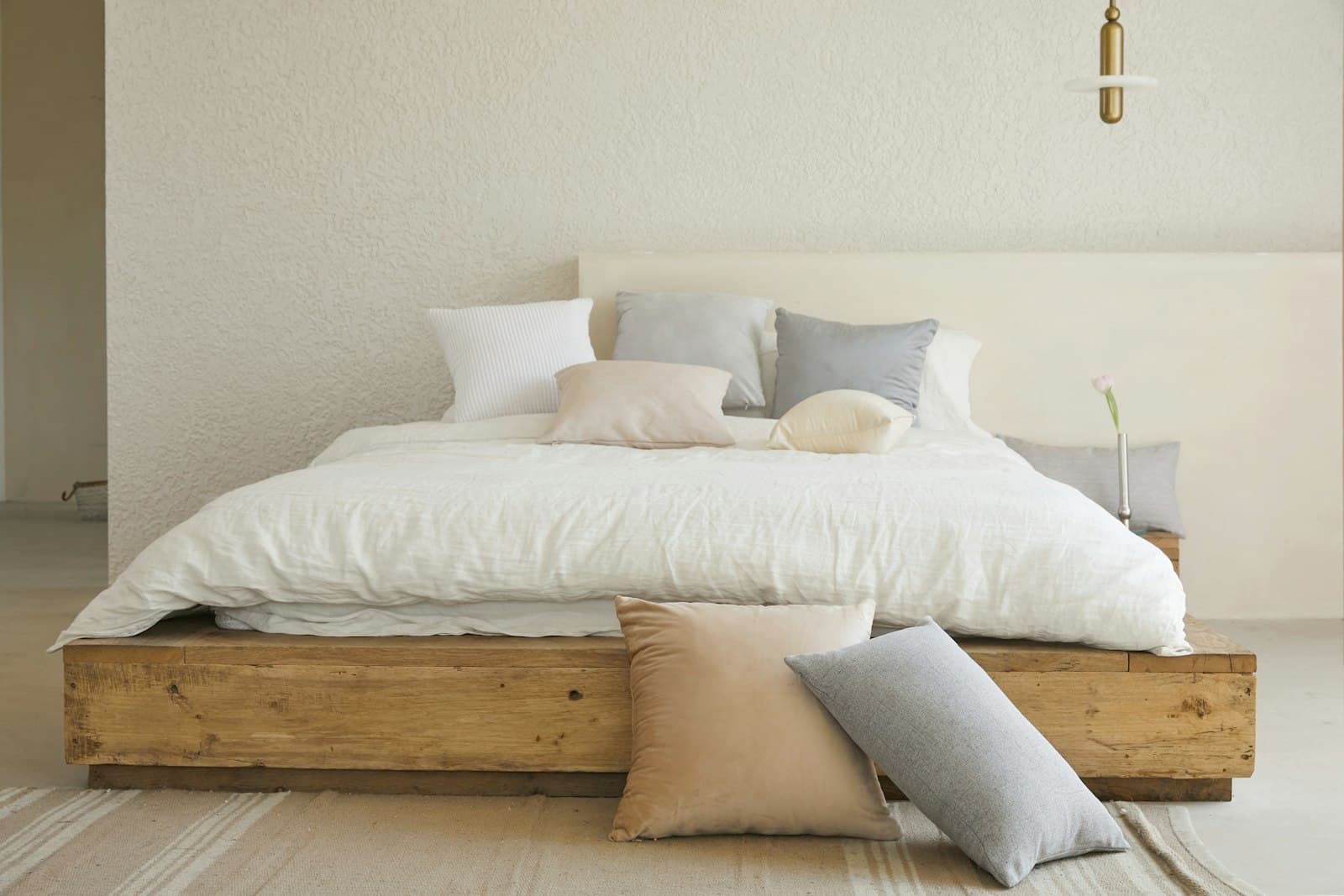 Soft Bedroom Retreat — photo 3